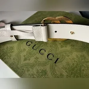 Limited Edition GG Marmont thin white leather belt, Size 80 Style 625839 Gucci | Accessories | Limited Editiongg Marmont Thin White  main image 3